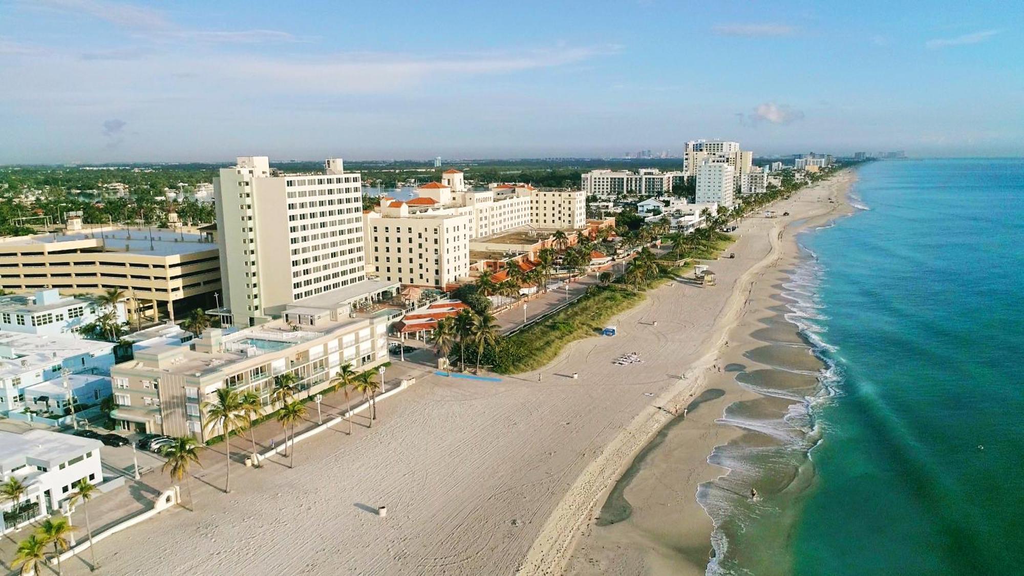 Отель Hollywood Beach Tower Экстерьер фото